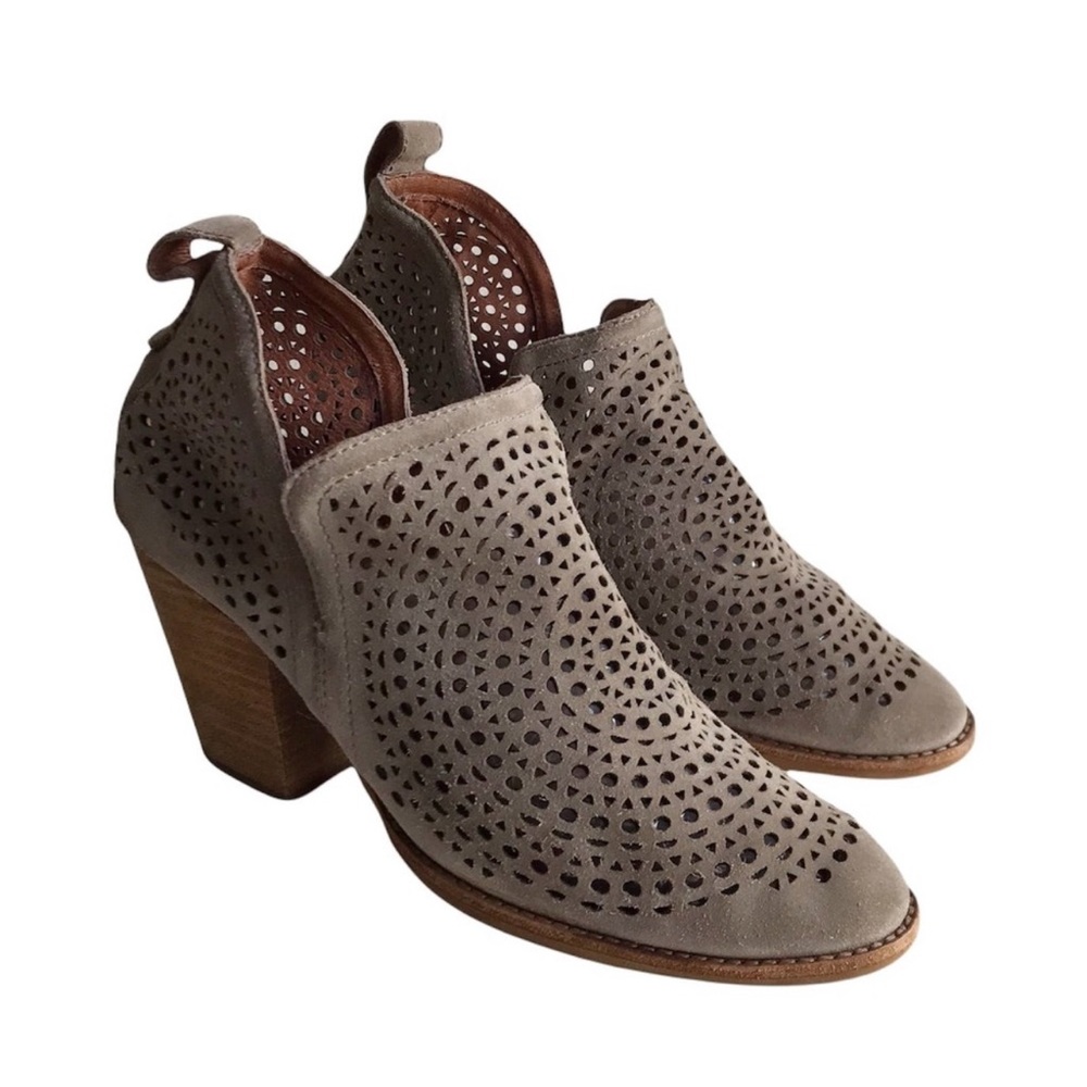 Jeffrey Campbell Rosalee Suede Leather Laser Cut Ankle Boot Size 10 Taupe Boho